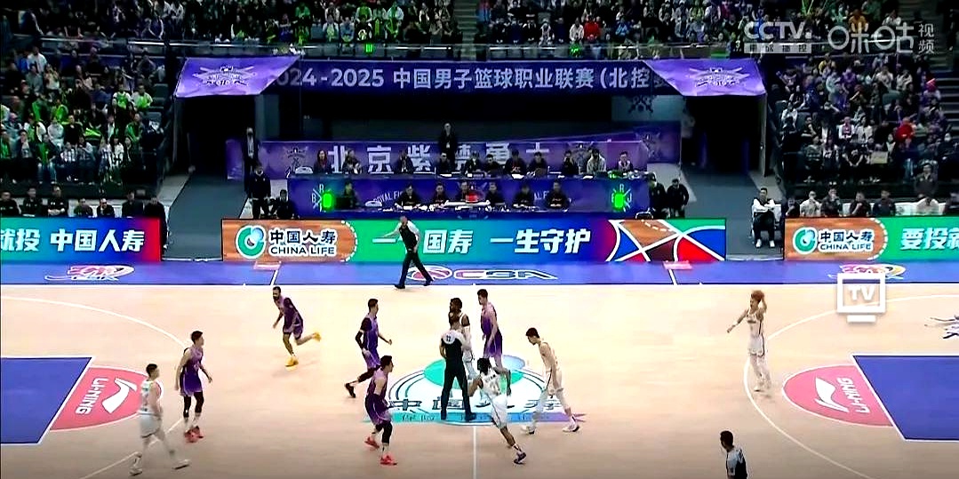 东京FC豪取三连胜，坚守榜首位置的简单介绍