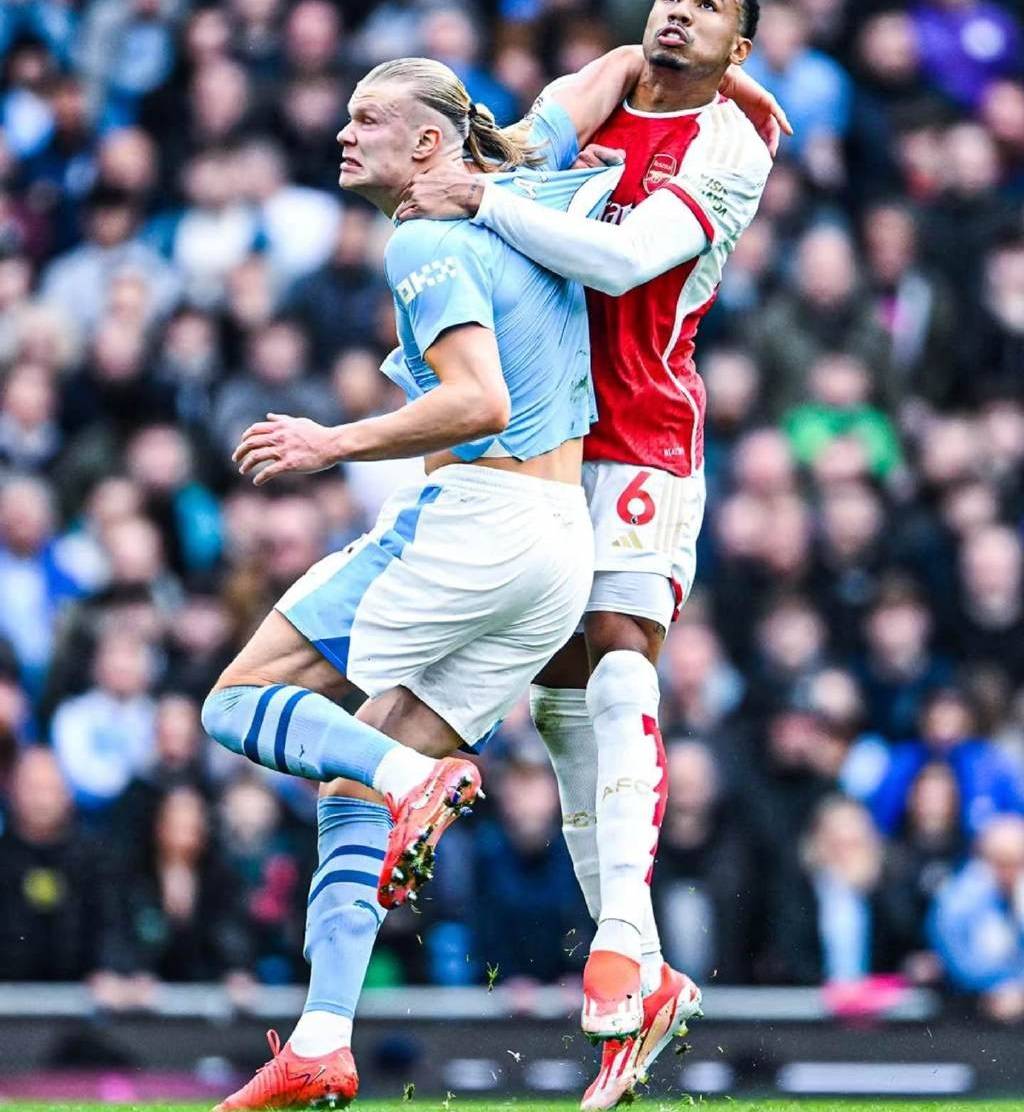 pg电子娱乐-曼城轻松击败对手，继续领跑