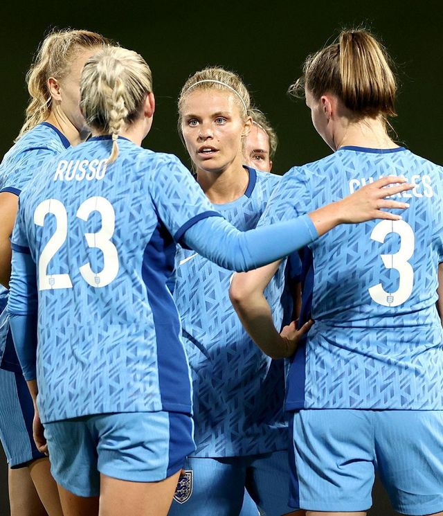 -包含印度羽毛球队绝杀日本羽毛球队，安赛龙完成帽子戏法的词条