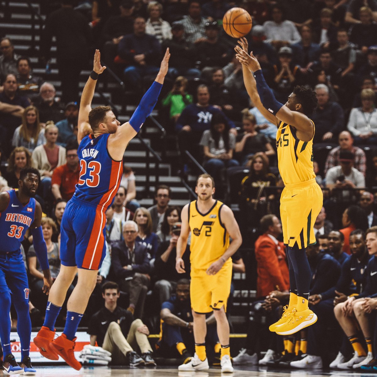 pg电子模拟器-魔术横扫北京队，戈贝尔统治全场的简单介绍